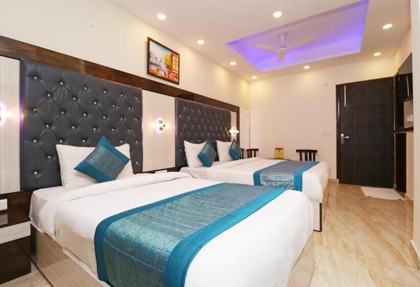 Airport Hotel Shivaka Inn