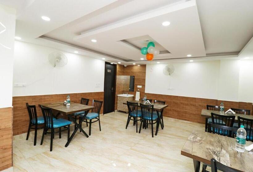 Airport Hotel Shivaka Inn
