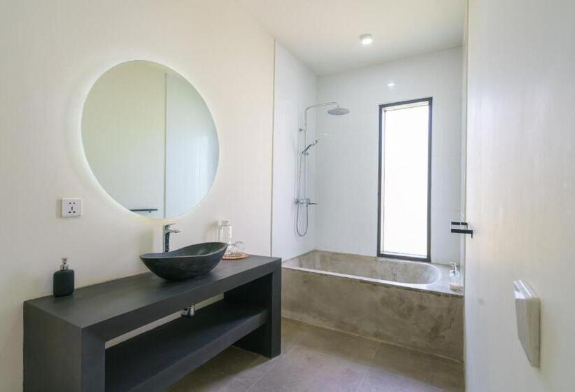 בית מלון כפרי Amazing Lombok Resort