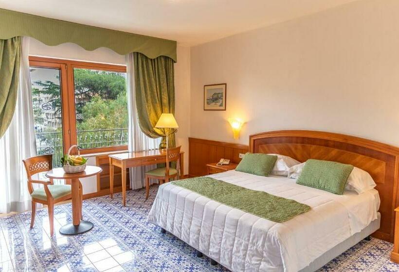 هتل Hotiday Room Collection Sorrento