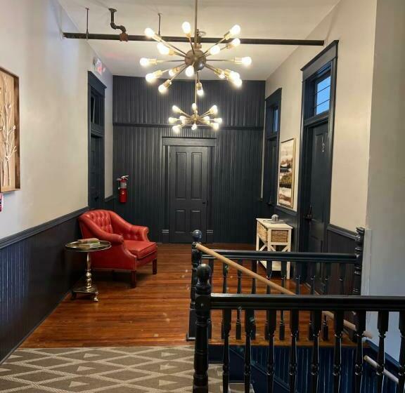 فندق Stricklin Russellville