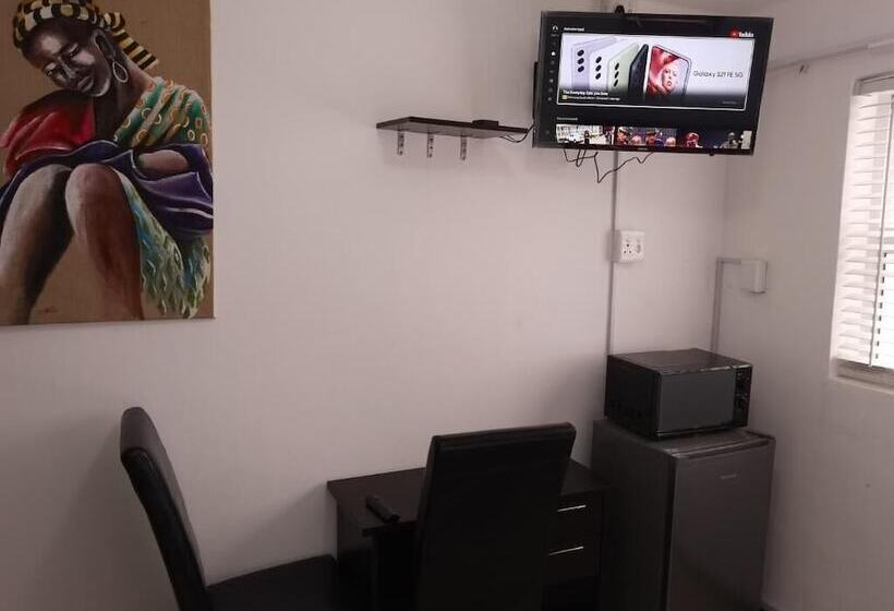 پانسیون 18 On Sherlock