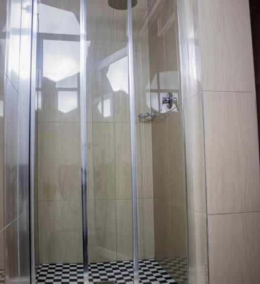 پانسیون 18 On Sherlock