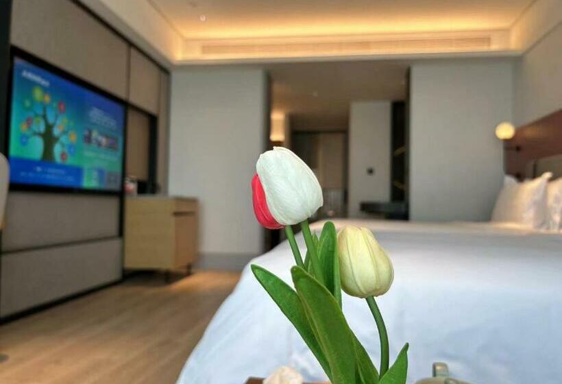 Отель Sunstone Plaza