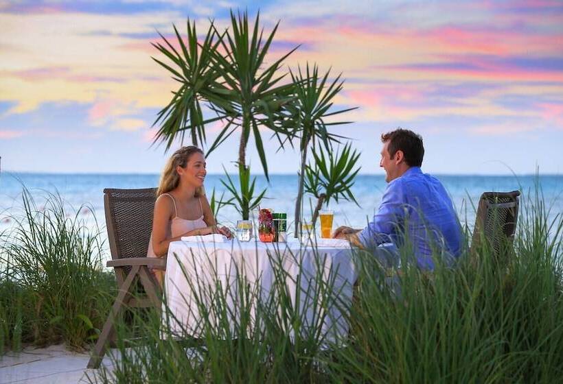 هتل Bungalows At Windsong On The Reef
