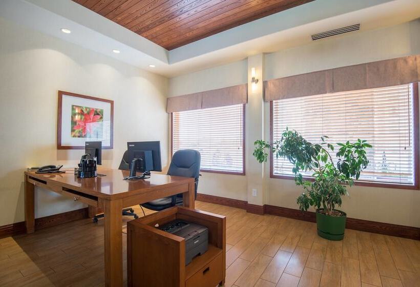 בית מלון כפרי Four Points By Sheraton Saskatoon