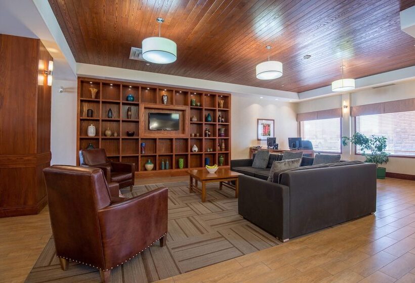 בית מלון כפרי Four Points By Sheraton Saskatoon