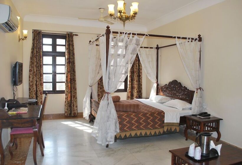 Fotos del hotel H R Palace:  44