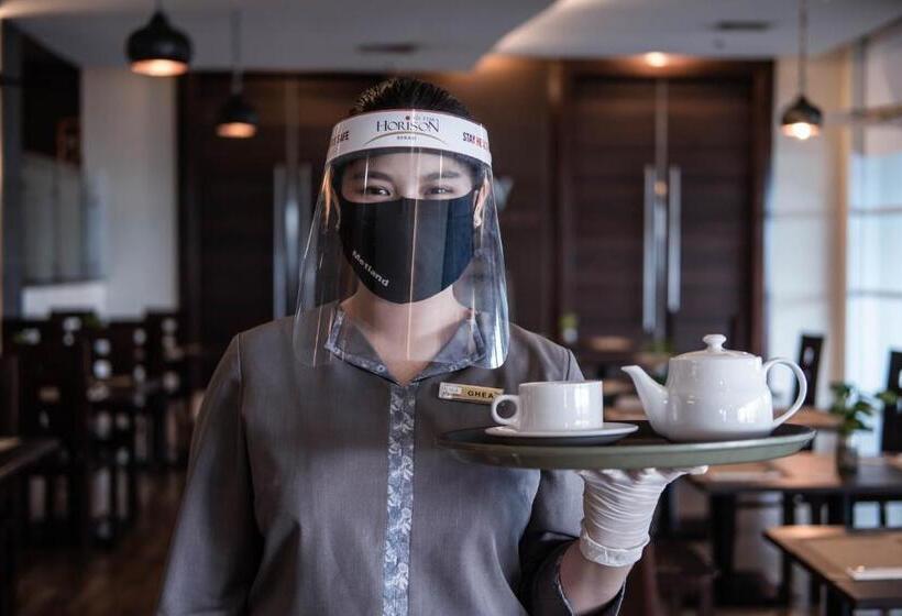 هتل Horison Ultima Bekasi