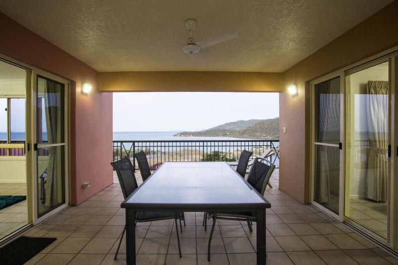 هتل Martinique Whitsunday Resort