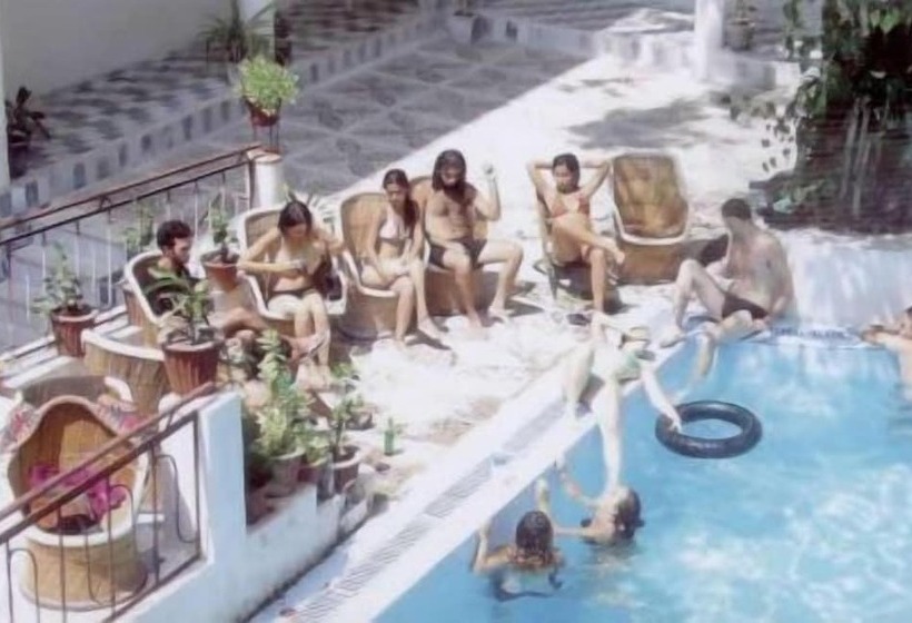 هتل Oasis