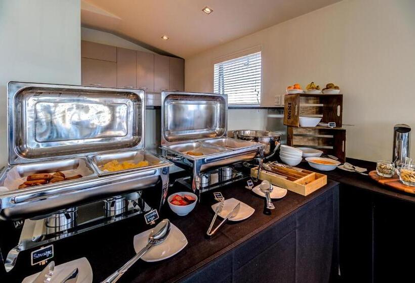 هتل Parkview On Hagley