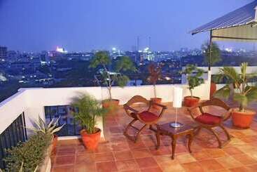 هتل Perfect Haven Egmore Serviced Apartments
