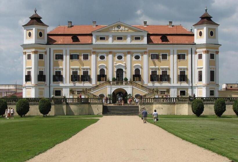 Kyjovský Pivovar   Hotel, Restaurace, Pivní Lázně