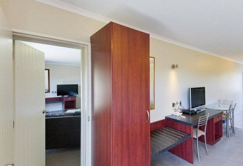 מוטל Asure Avenue Motor Lodge