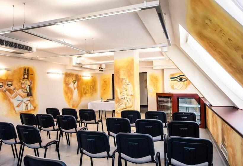 Piramida Park Hotel & Wellness