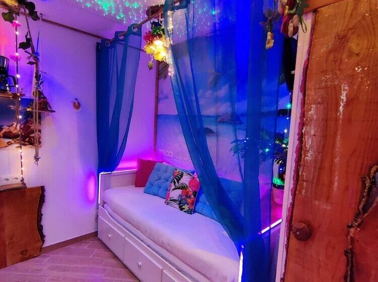 تختخواب و صبحانه Wonder Room Paraiso Magico Habitacion
