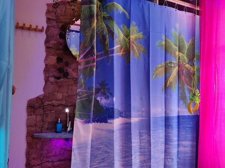 تختخواب و صبحانه Wonder Room Paraiso Magico Habitacion
