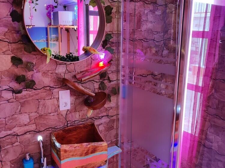 تختخواب و صبحانه Wonder Room Paraiso Magico Habitacion