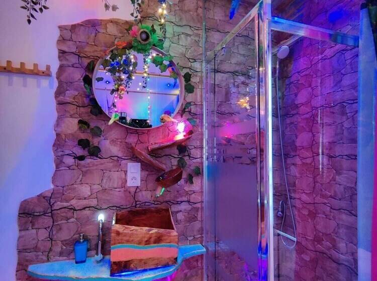 تختخواب و صبحانه Wonder Room Paraiso Magico Habitacion