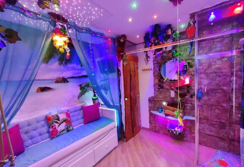 تختخواب و صبحانه Wonder Room Paraiso Magico Habitacion