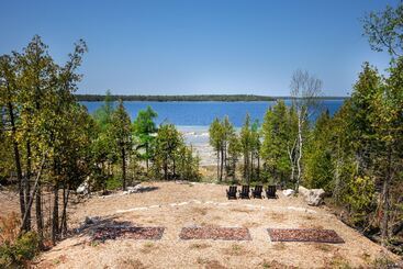 Stone Cove Waterfront Adults Only B&b