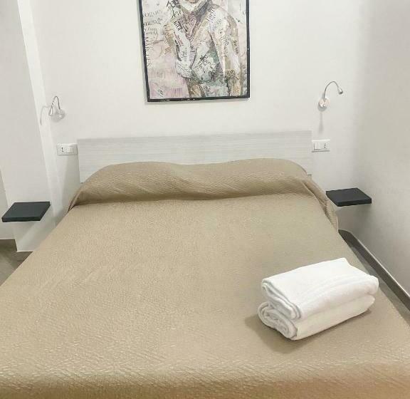 بنسيون Domoblu Camere In Centro