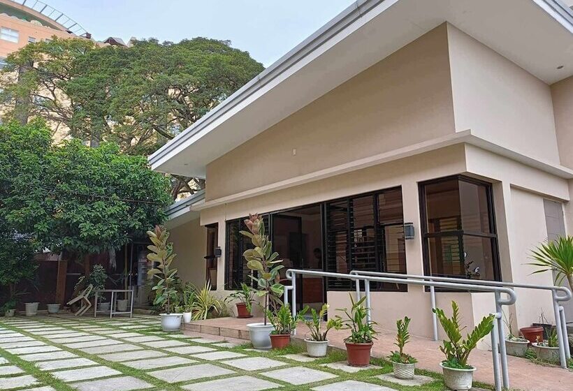 فندق صغير Claytown Pension House