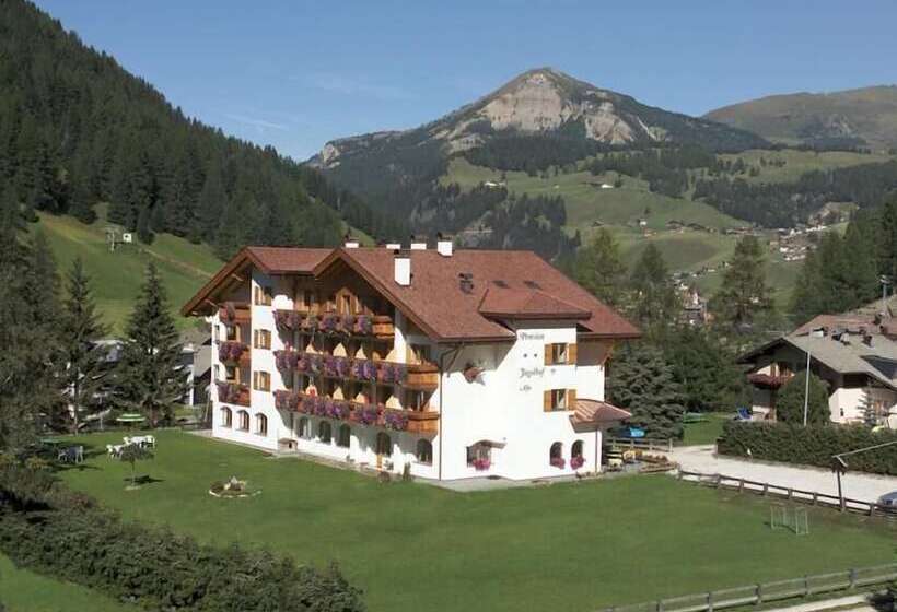 هتل Jagdhof