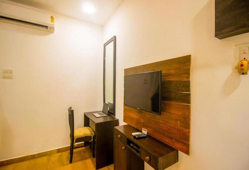 هتل Verandah   A Beautiful Story, Near Anjuna Beach