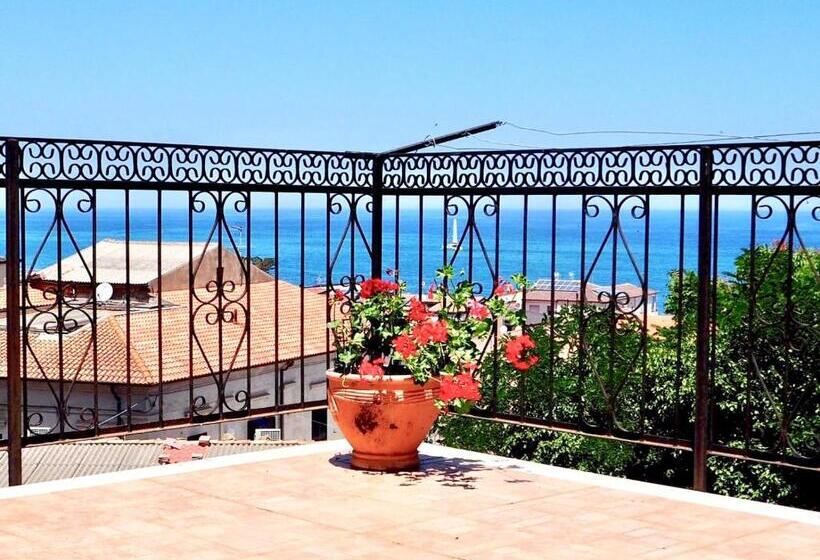 پانسیون Gio Del Mar Con Vista Sullo Jonio