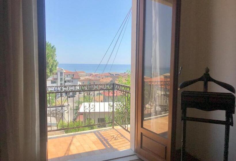 پانسیون Gio Del Mar Con Vista Sullo Jonio