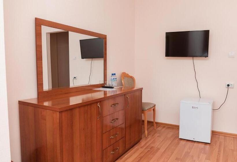 هاستل Gym Inn