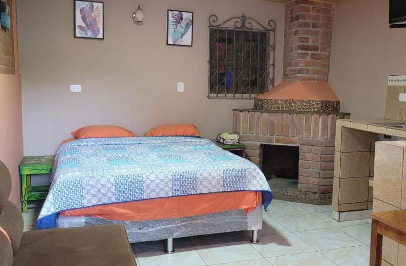 هاستل Hostal Cabañas Ave Maria