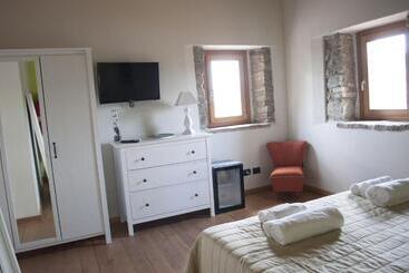 تختخواب و صبحانه Casale 700