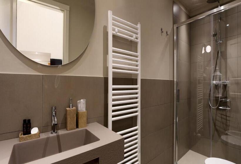 تختخواب و صبحانه Reluxe Private Wellness