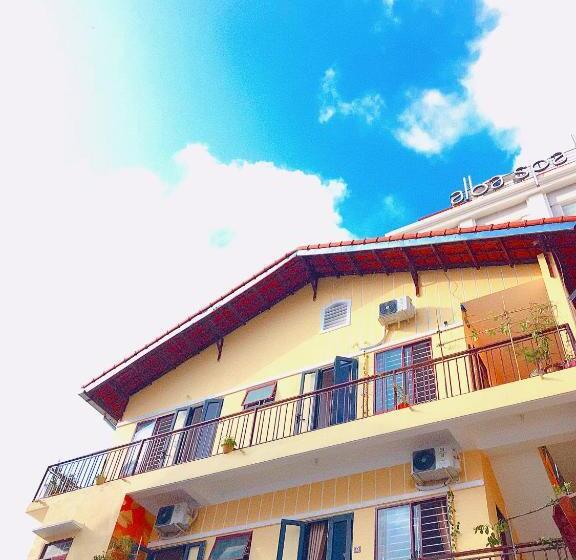 تختخواب و صبحانه Tùng Homestay