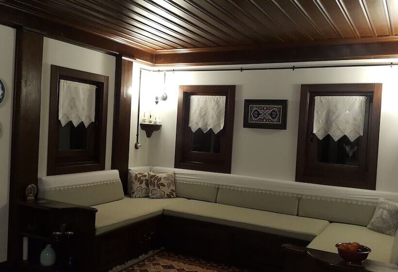 پانسیون Mandarin Guesthouse   Adult Only