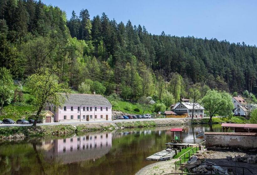 펜션 Ubytování Rožmberk Nad Vltavou 18