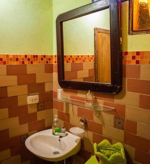 هاستل Miramonte Hostal