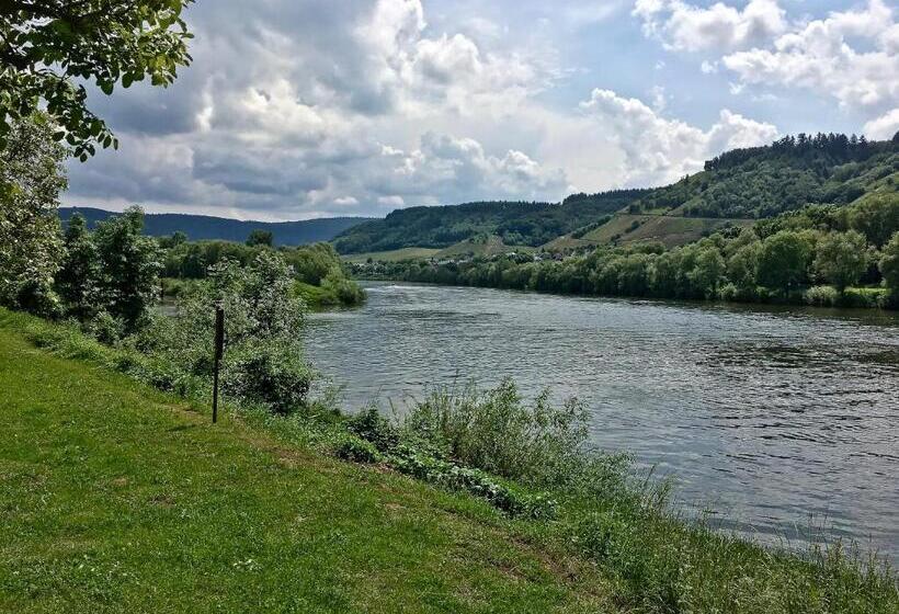 ベッドアンドブレックファースト Gästehaus Hoffmann