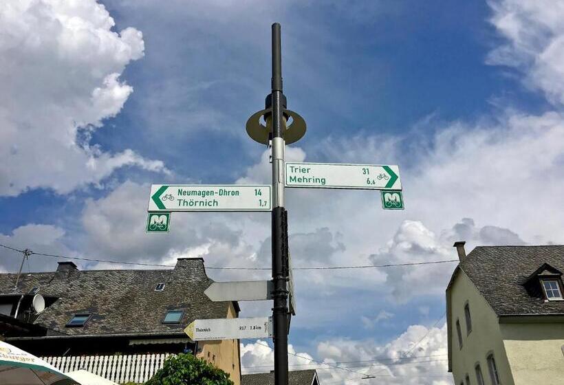 ベッドアンドブレックファースト Gästehaus Hoffmann