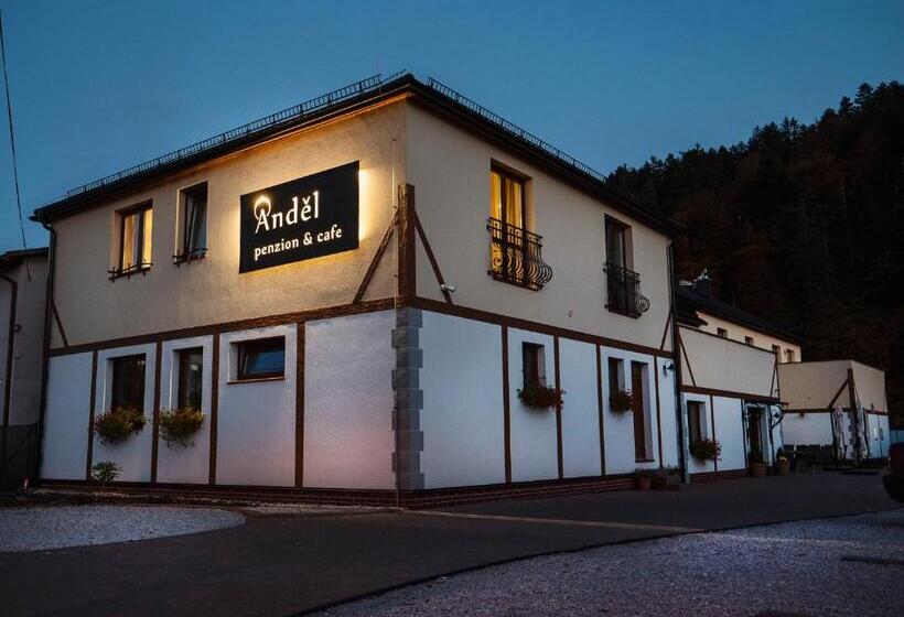 پانسیون Anděl Penzion & Cafe