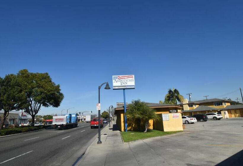 هتل American Inn Downey