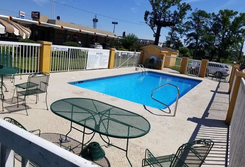 هتل Americas Best Inn   Savannah I 95
