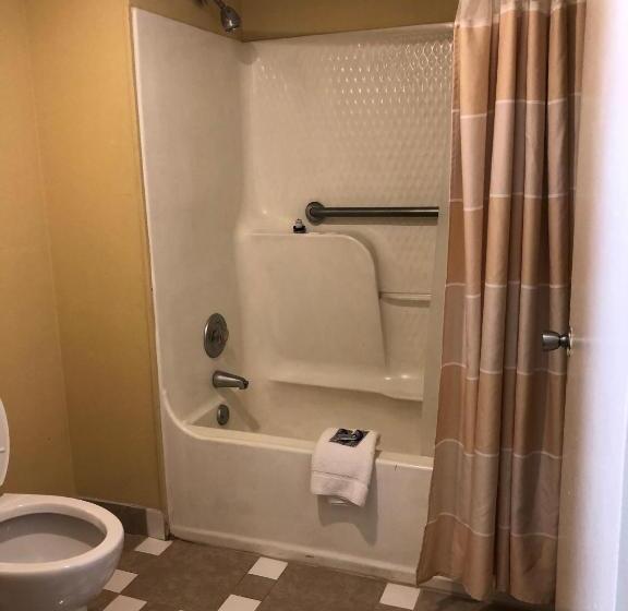 هتل Americas Best Inn   Savannah I 95