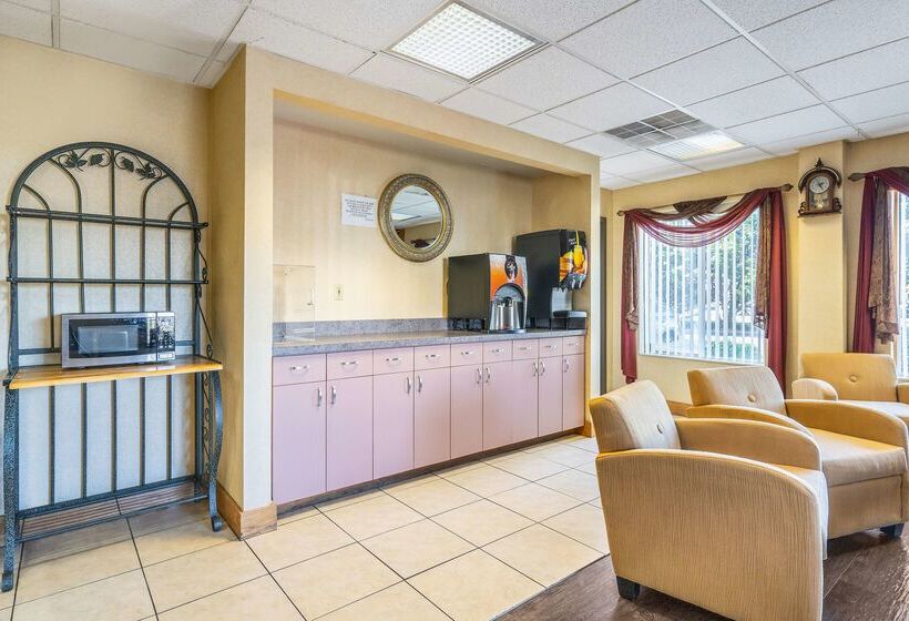 בית מלון כפרי Americas Best Value Inn Chattanooga N