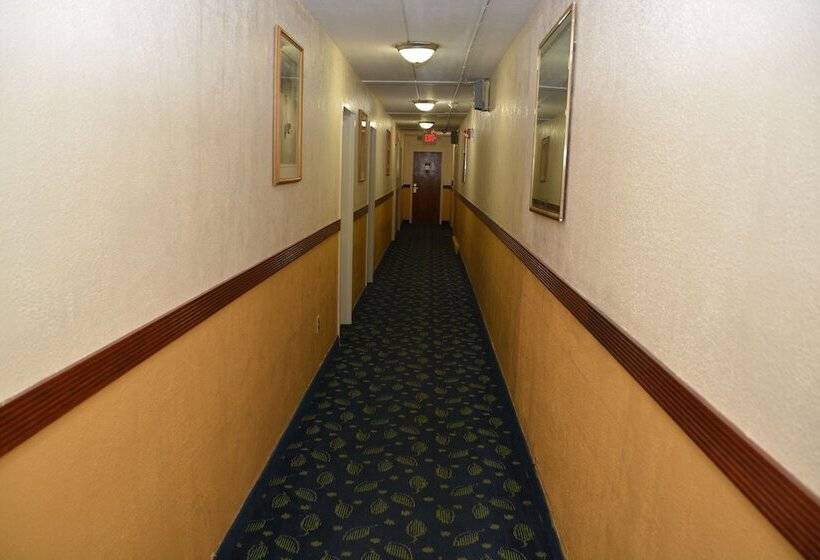 בית מלון כפרי Americas Best Value Inn Geneva