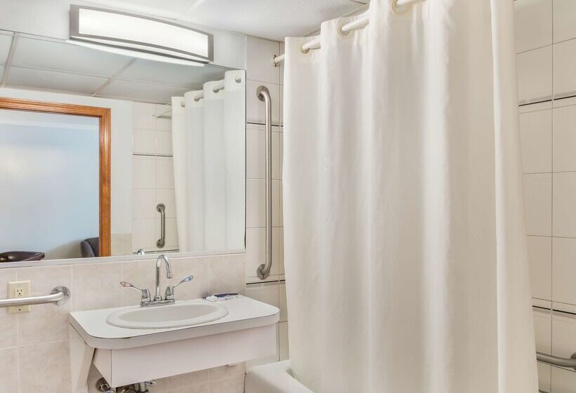 هتل America S Best Value Inn & Suites/hyannis