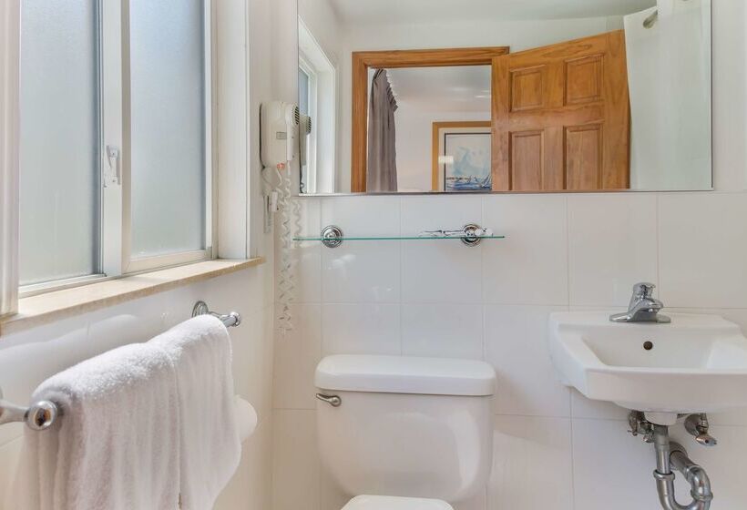 هتل America S Best Value Inn & Suites/hyannis